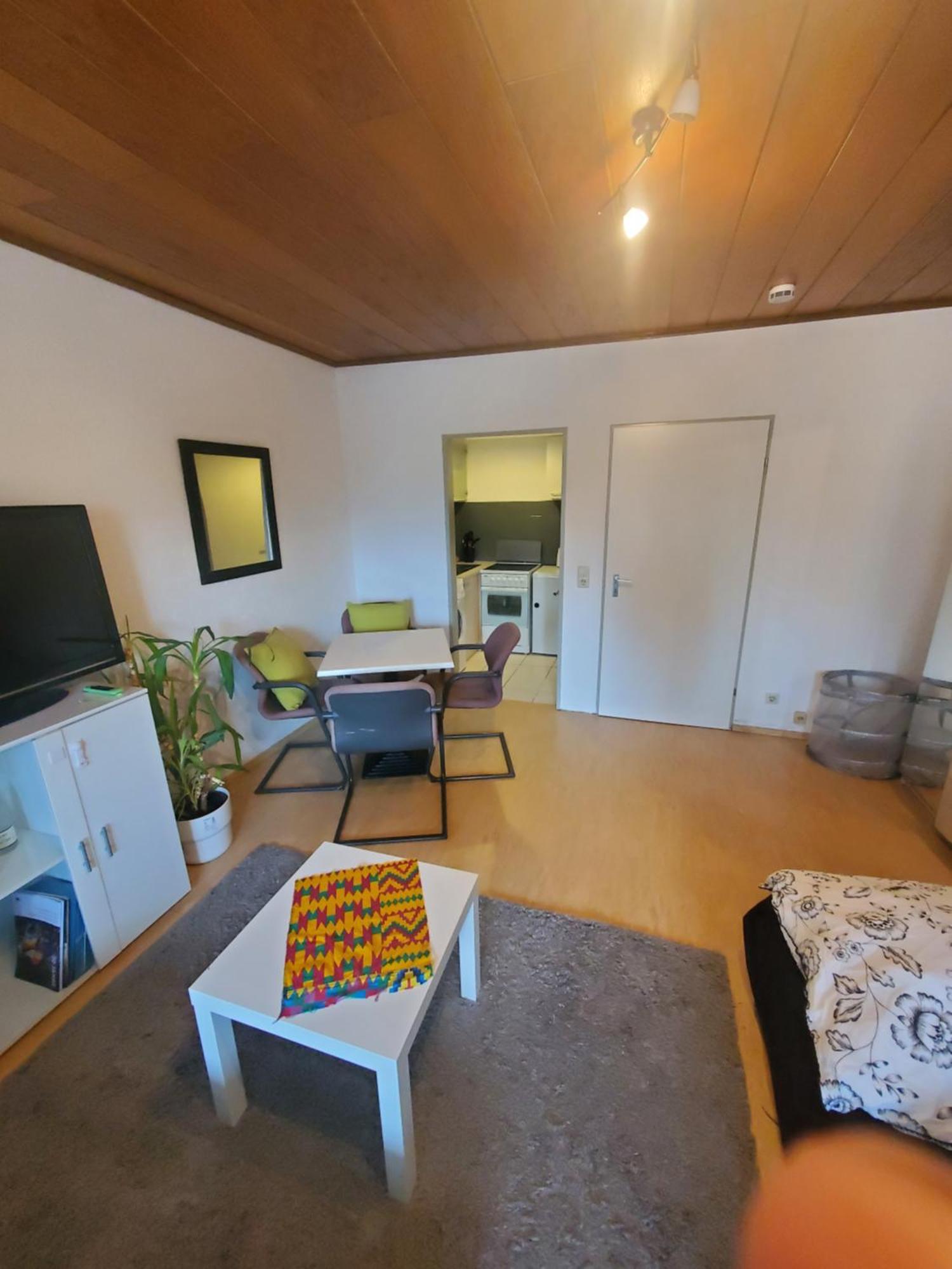Einzimmerwohnungmit Grossem Balkon Mietersheim Exteriör bild